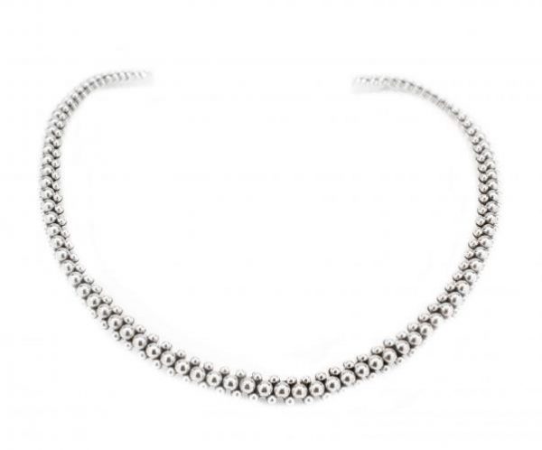 Silver Bead Design Collar